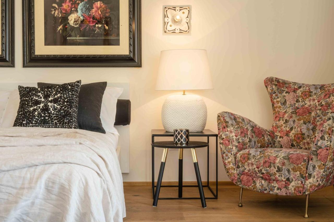 Ostra Vetere Casavostra - Ambience Suites المظهر الخارجي الصورة